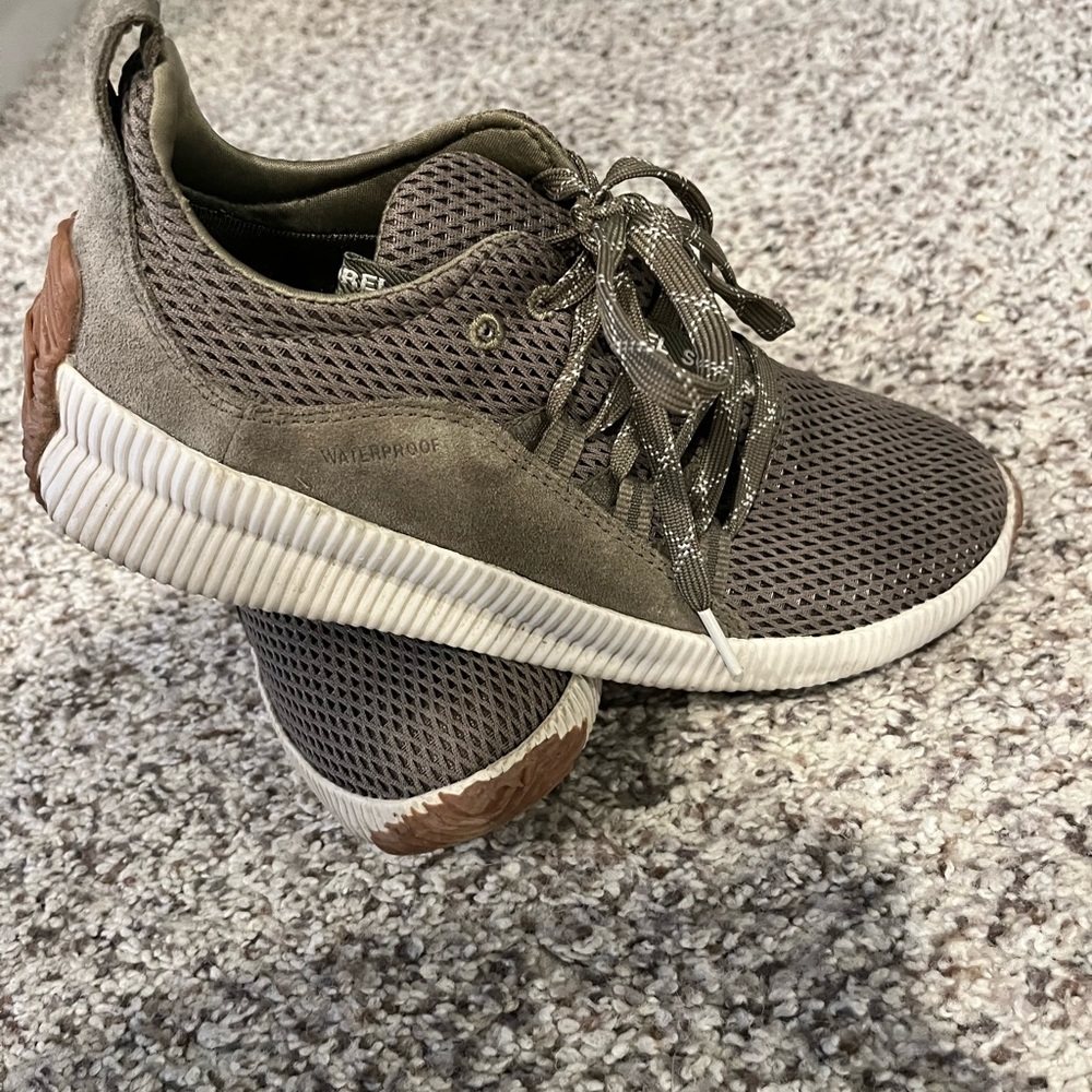 Sorel sneakers
